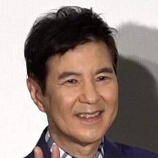 関根勤、サプライズに感激　憧れのジャッキー・チェンの顔が自分に「天井にはります」