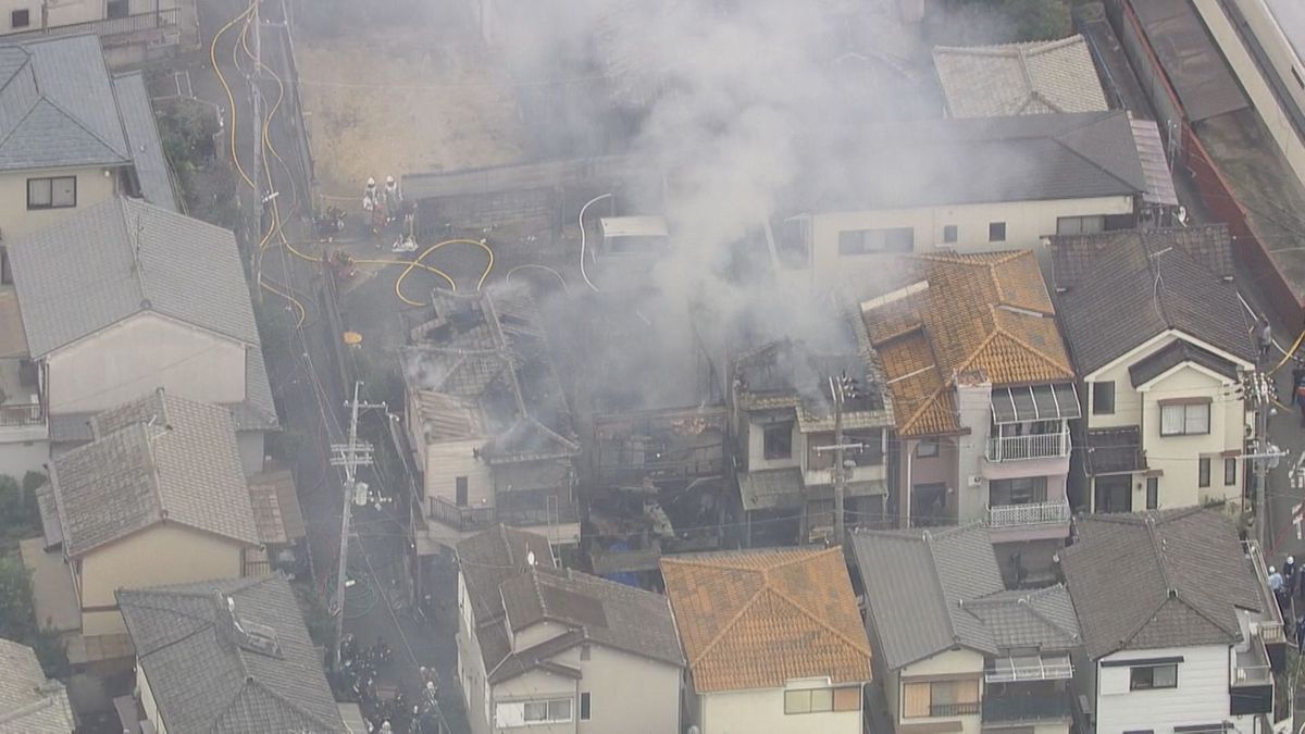 大東市で3人死亡の火災　住宅から“ガソリン”携行缶見つかる　身元の確認と出火原因を詳しく捜査