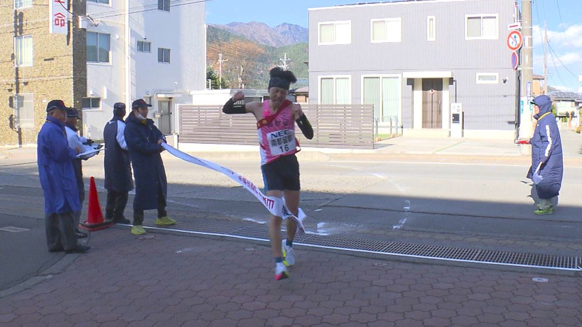 南都留が初日トップ 6連覇狙う甲府は2位に 山梨県一周駅伝 地域の誇りを懸け18チームが継走