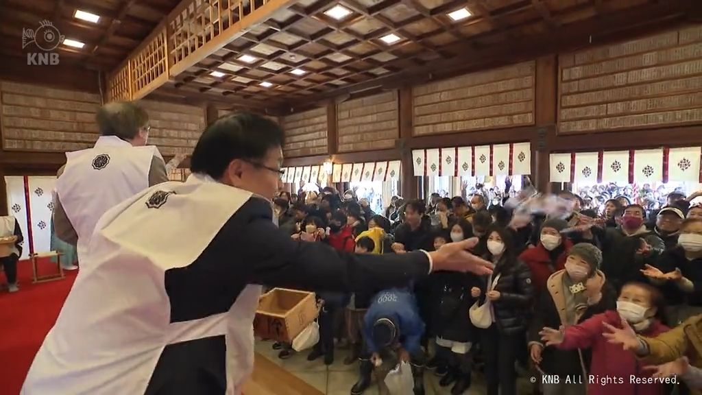 【節分】例年より1日早い　富山市の神社で豆まき