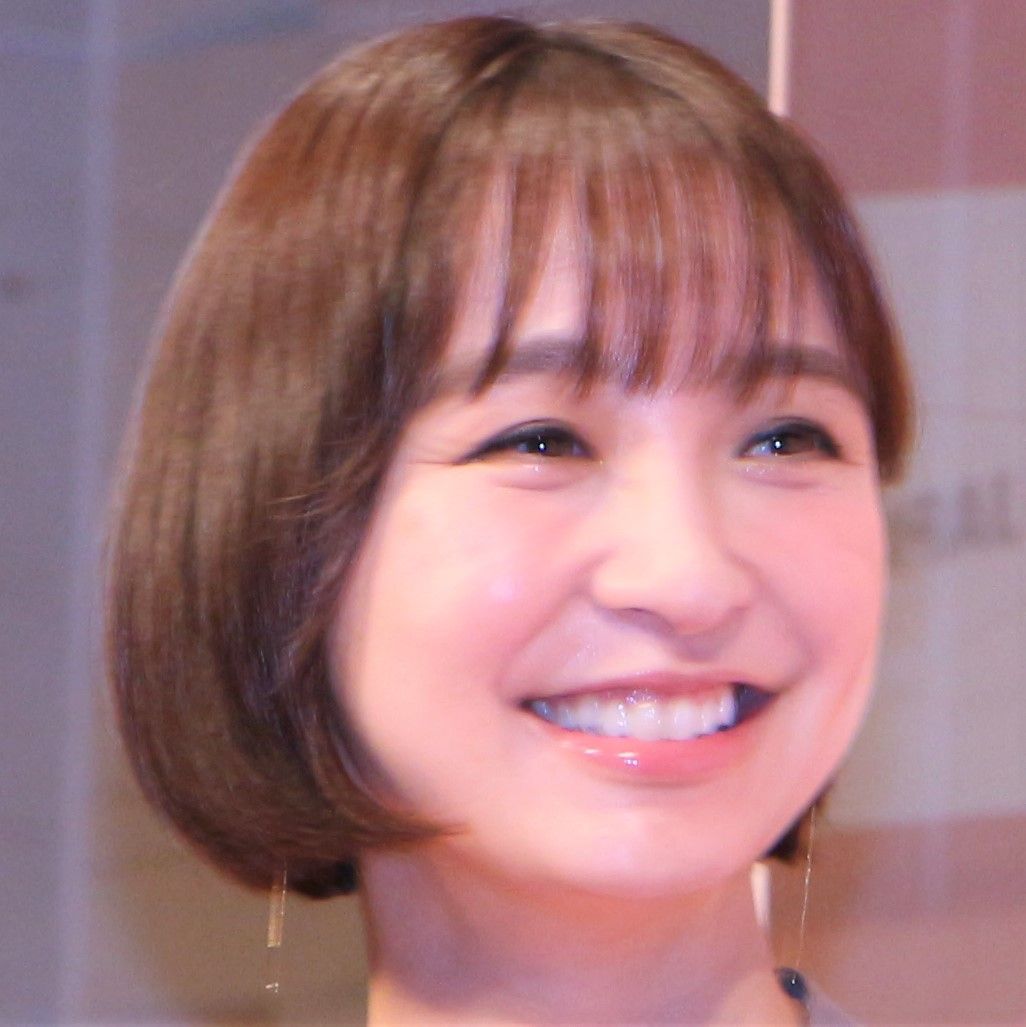 篠田麻里子、フリーでの芸能活動を発表 所属していた『サムデイ』破産を受け（2024年12月11日掲載）｜日テレNEWS NNN