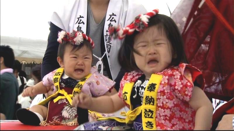 赤ちゃんの成長を願い「広島泣き相撲」開催