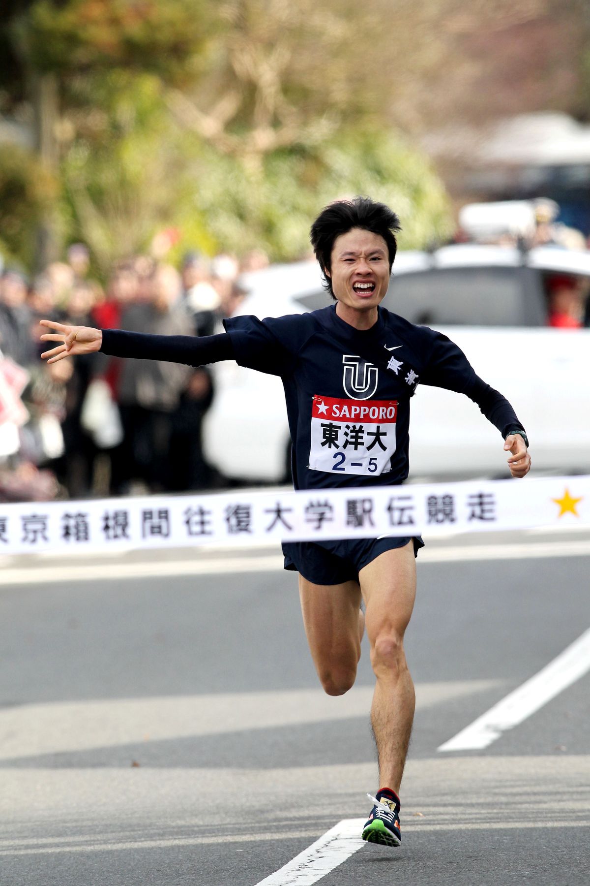 “重戦車”のようだったと徳島アナが表現した東洋大の柏原竜二選手(撮影2012年、写真：北川外志廣/アフロ）