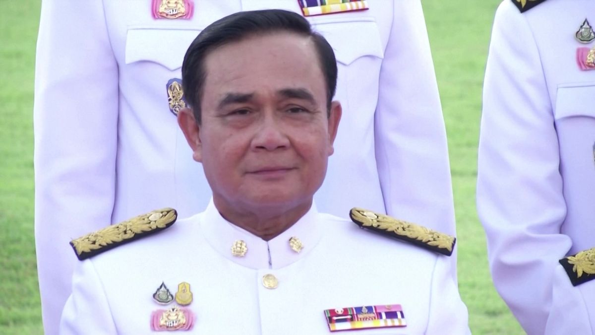 タイのプラユット首相に職務一時停止命じる　任期問題で憲法裁判所