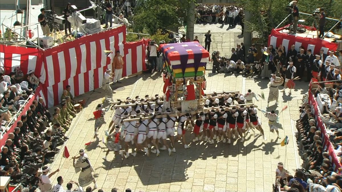 長崎くんち開幕、お祭りムード一色に