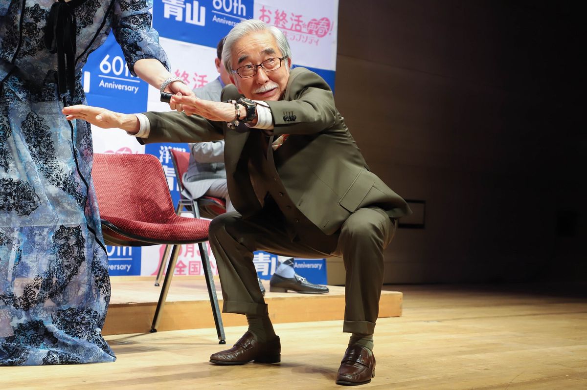 スクワットを披露した大村崑さん