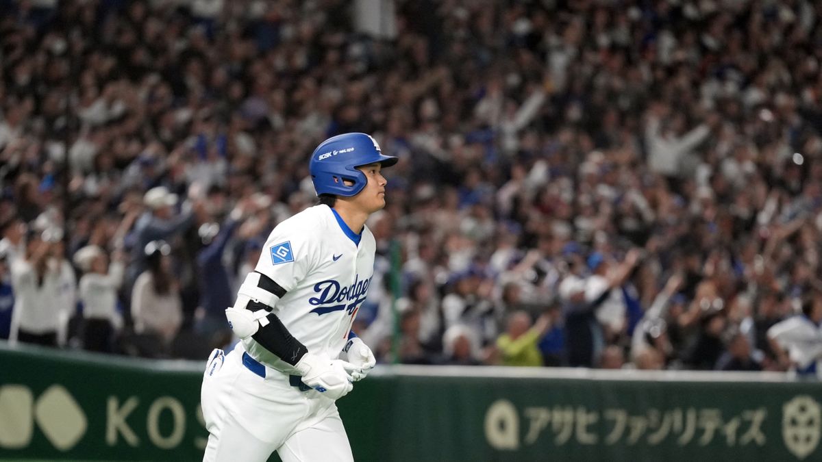 大谷翔平選手の特大弾に観客も熱狂【写真：Imagn/ロイター/アフロ】