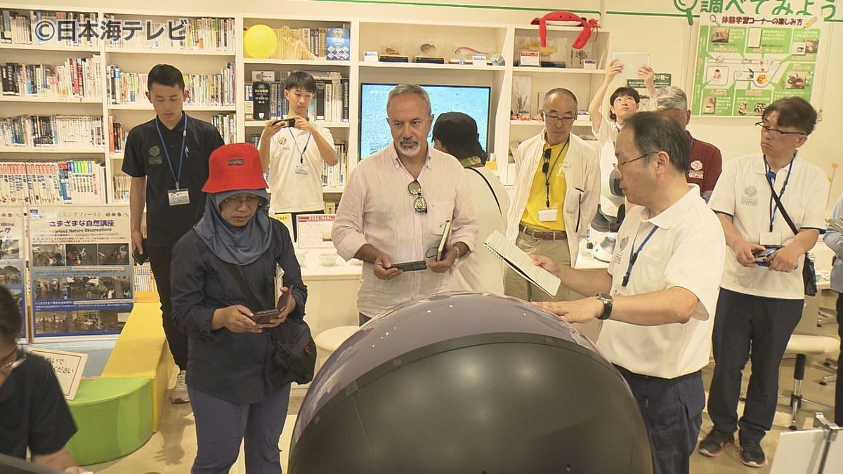 2年間の条件付きから…世界ジオパーク再認定へ　審査員が鳥取県岩美町を視察　「より良いジオパークになるように活動を進めていきたい」　鳥取県岩美町