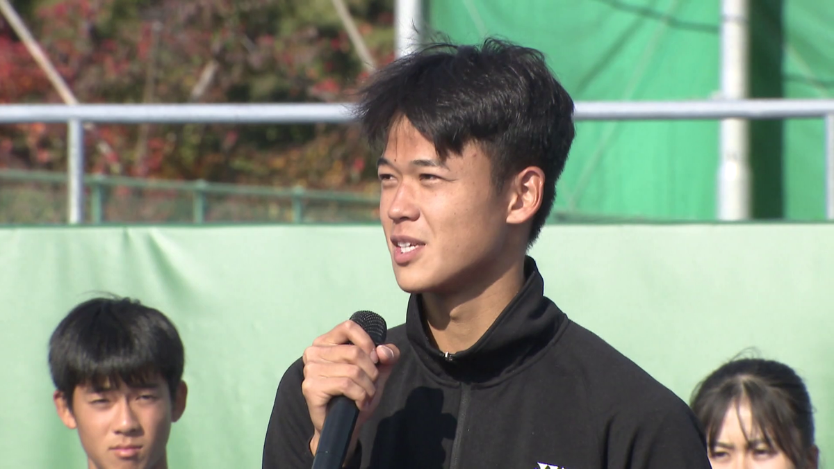 【快挙】名古屋市出身・坂本怜選手(18)、プロテニス国際大会で初タイトル獲得！“侍ポーズ”は歓喜のW披露、同世代・小田凱人選手も祝福