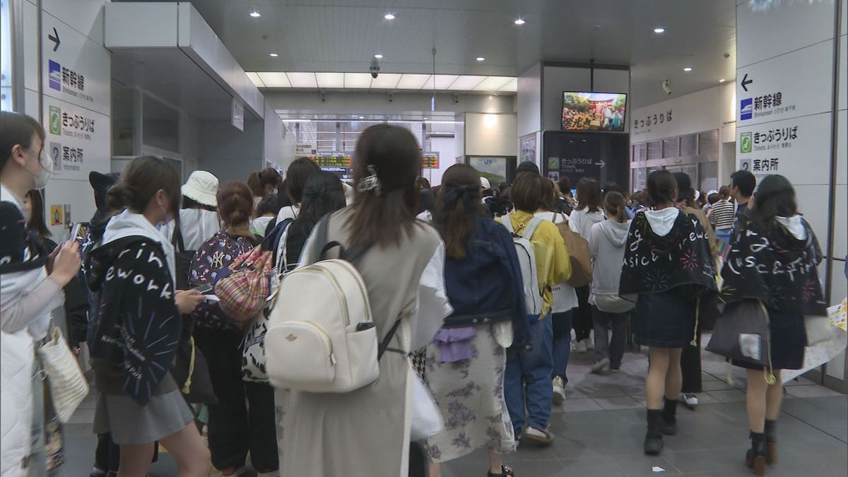 アイドルグループの夜のイベントでJR新山口駅に多くの帰宅困難者…駅で一夜過ごす