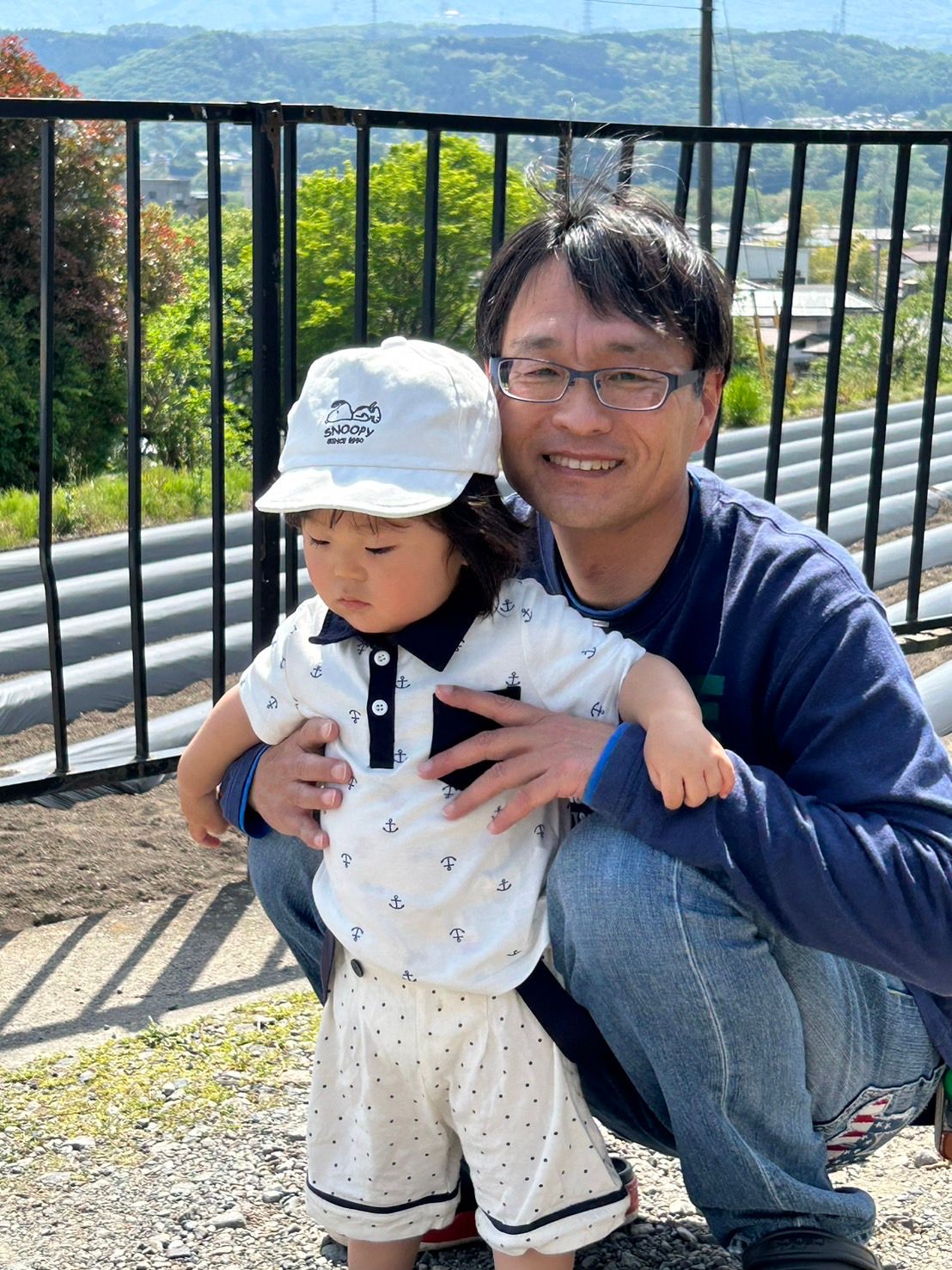 事故で亡くなった塚越湊斗ちゃん（2）と祖父・正宏さん（53）（遺族提供）