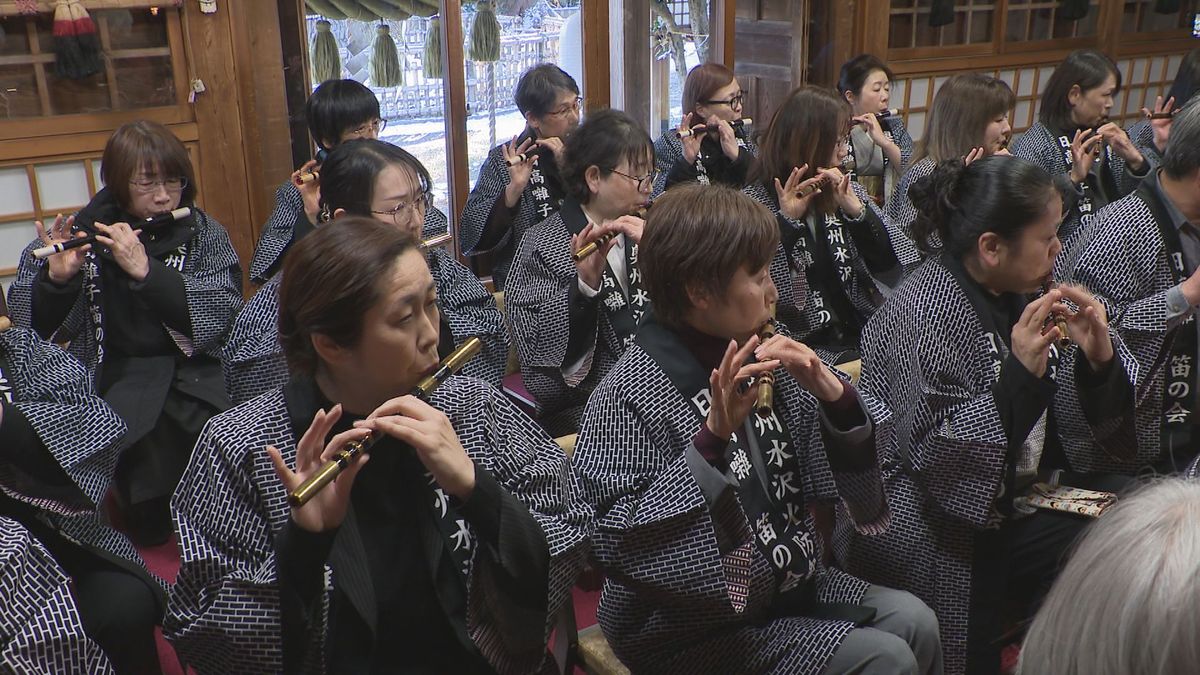 「日高火防祭」に向けて笛の吹き初め　雅な音色が広がる　岩手・奥州