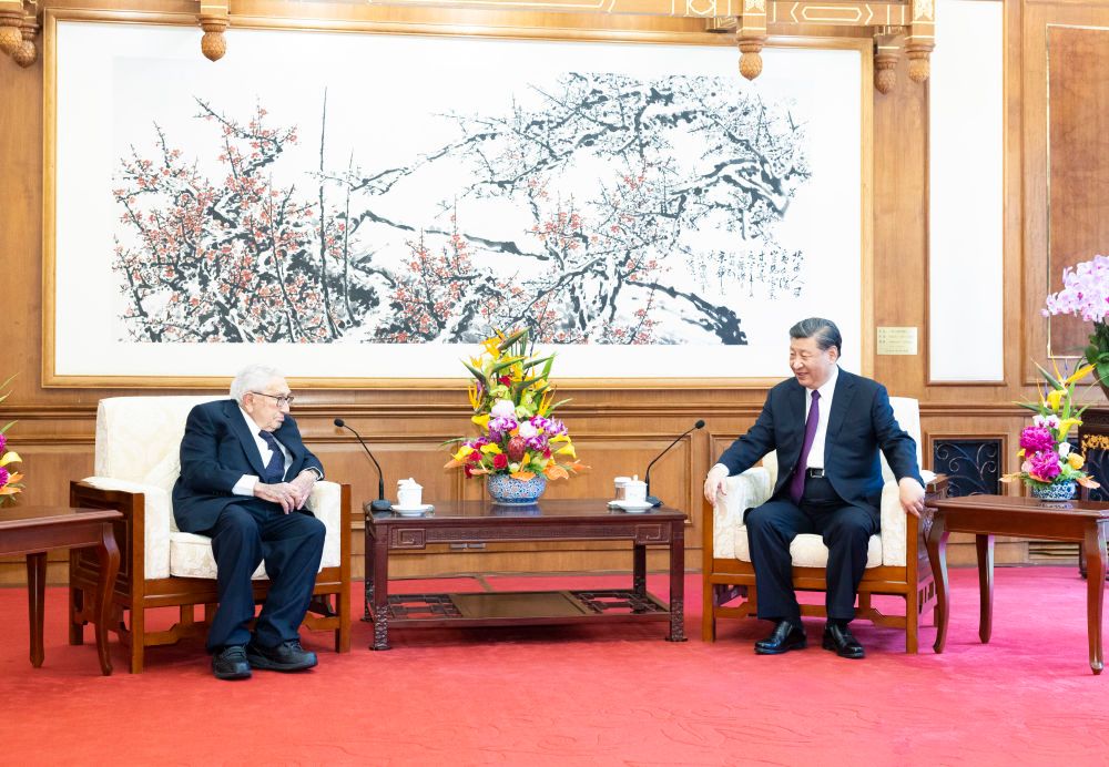 習近平国家主席「中米関係への貢献を決して忘れない」　米・キッシンジャー元国務長官と北京で会談