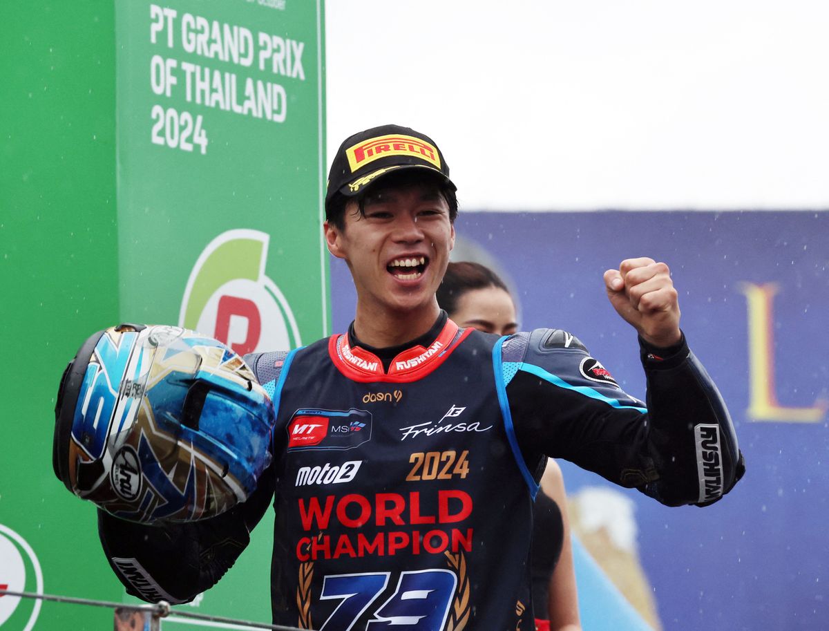 【MotoGP】「言葉にならない。みんなに感謝」小椋藍が日本人初のMoto2王者　来季は最高峰に挑む