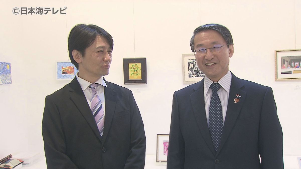 「いまの石破さんの状況が伝わってくる」　石破首相モチーフの風刺画作品展を平井知事が鑑賞　知事が気に入った作品は？　鳥取県鳥取市