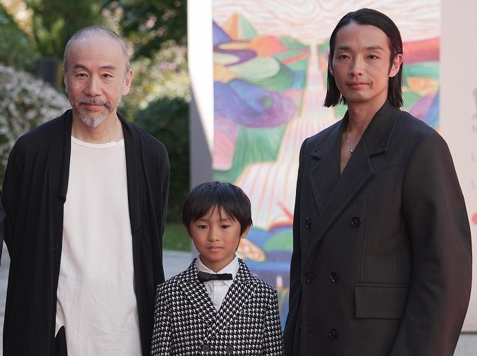 映画祭に参加した、塚本晋也監督、塚尾桜雅さん、森山未來さん（左から）