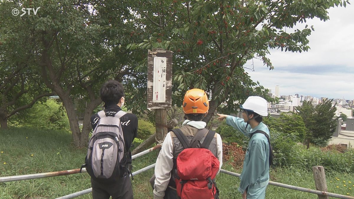 札幌市西区の住宅街で親子グマ目撃か 8日朝から警察がパトロール 市が調査すすめる