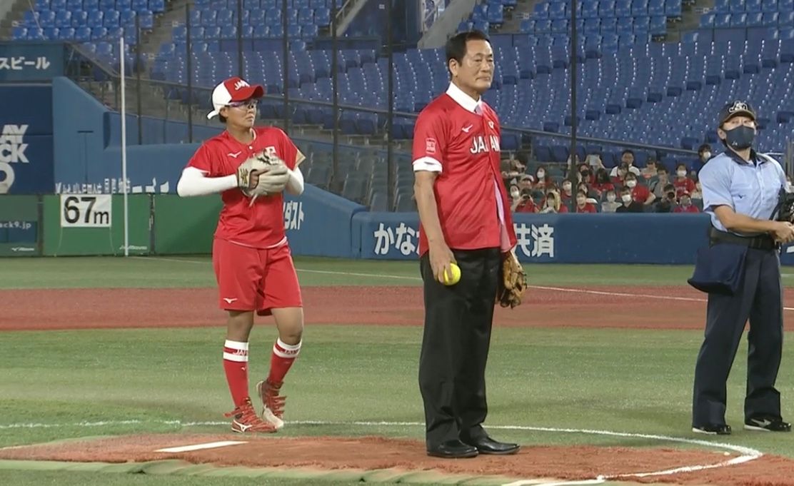 【ソフトボール】日米対抗第3戦 始球式は中畑清さん 「ちょっとでも長く（マウンドに）」「お客さんがいるといないで違う」