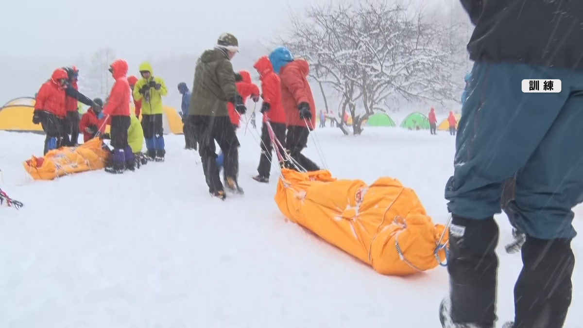 雪の中　南極観測隊が東御市で訓練　南極での安全な行動・必要な知識や基礎技術を学ぶ　12月には南極へ　