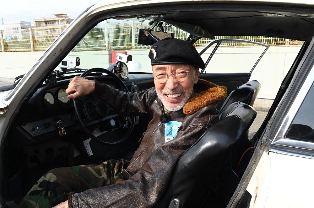 テリー伊藤「これは尊敬する」　鎌倉・湘南エリアのカーマニアがこだわるガレージを訪問