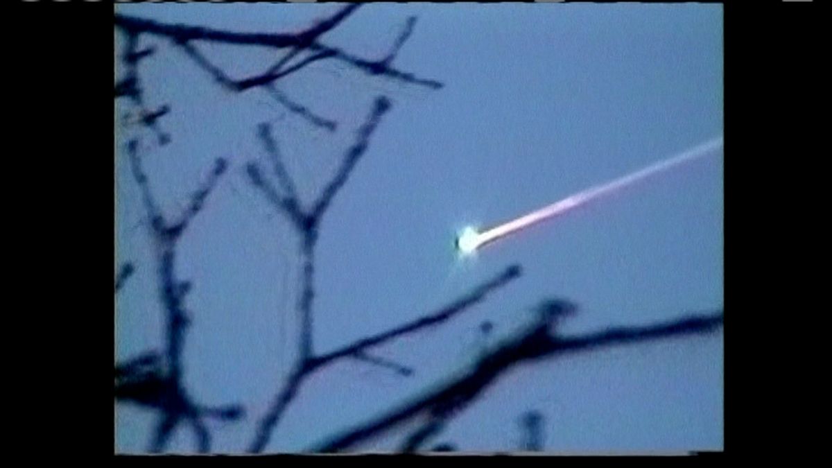 コロンビア号事故　2003年2月1日・大気圏再突入時に空中分解（提供：NBC）