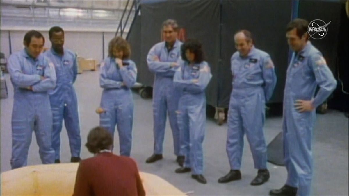 チャレンジャー号の乗組員である7人の宇宙飛行士（NASA）