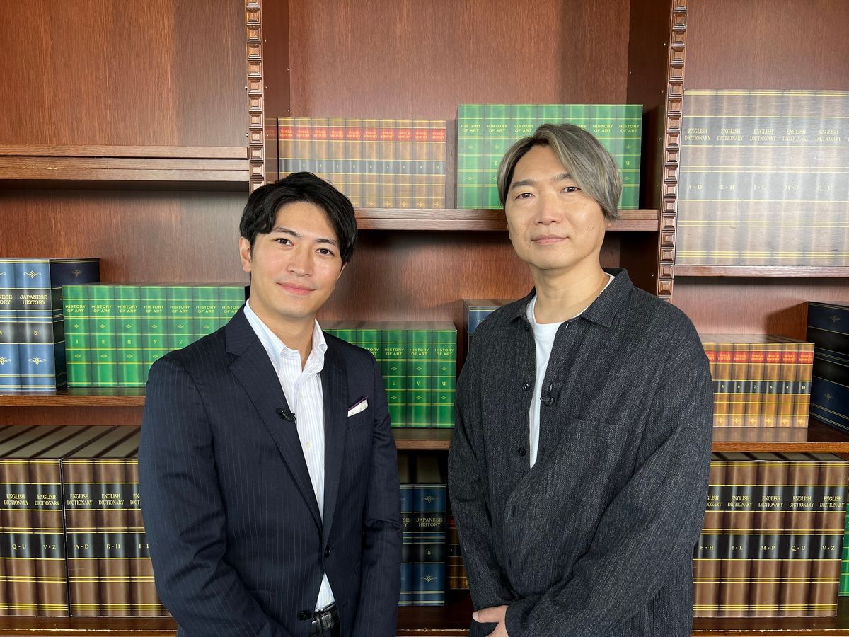 （左から）伊藤遼アナウンサー、小西克幸さん