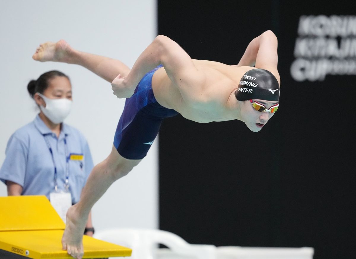 北島康介杯　１００ｍ平泳ぎで佐藤翔馬優勝