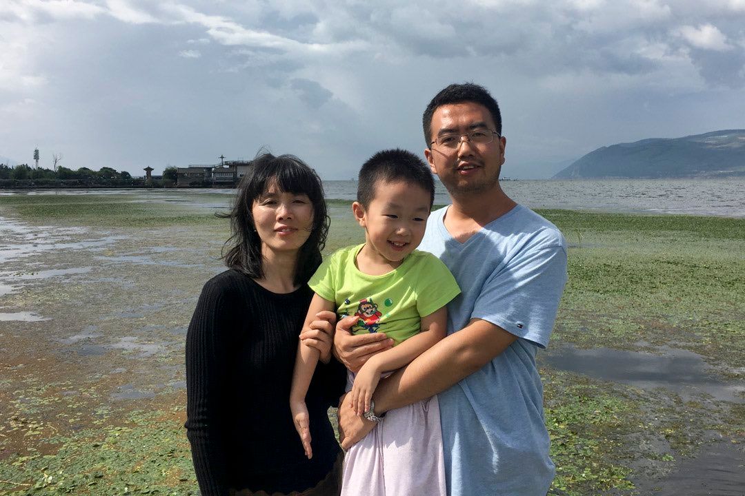 ポストコロナの中国　ある家族の苦闘（2）　収監中の夫を残し中国脱出　「今生の別れ」覚悟…増える海外亡命