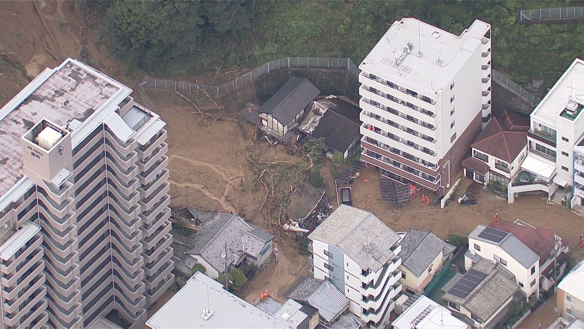 なぜ土砂崩れは起きたのか 地面に亀裂…今月から復旧工事予定で 専門家は