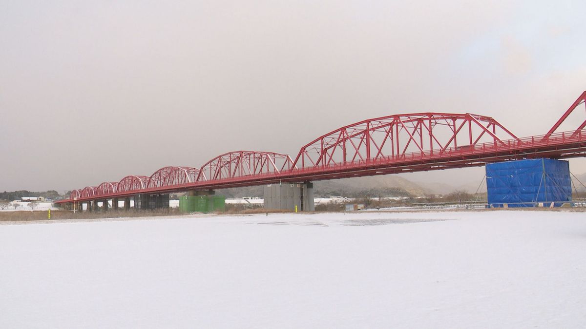 高知県内各地で厳しい冷え込み 中部と西部は引き続き8日昼前にかけ大雪見込み 路面凍結による交通障害に注意【高知】