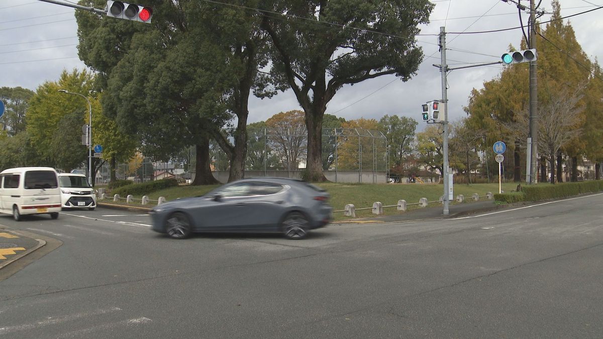 女性が車にはねられた現場(熊本市東区)