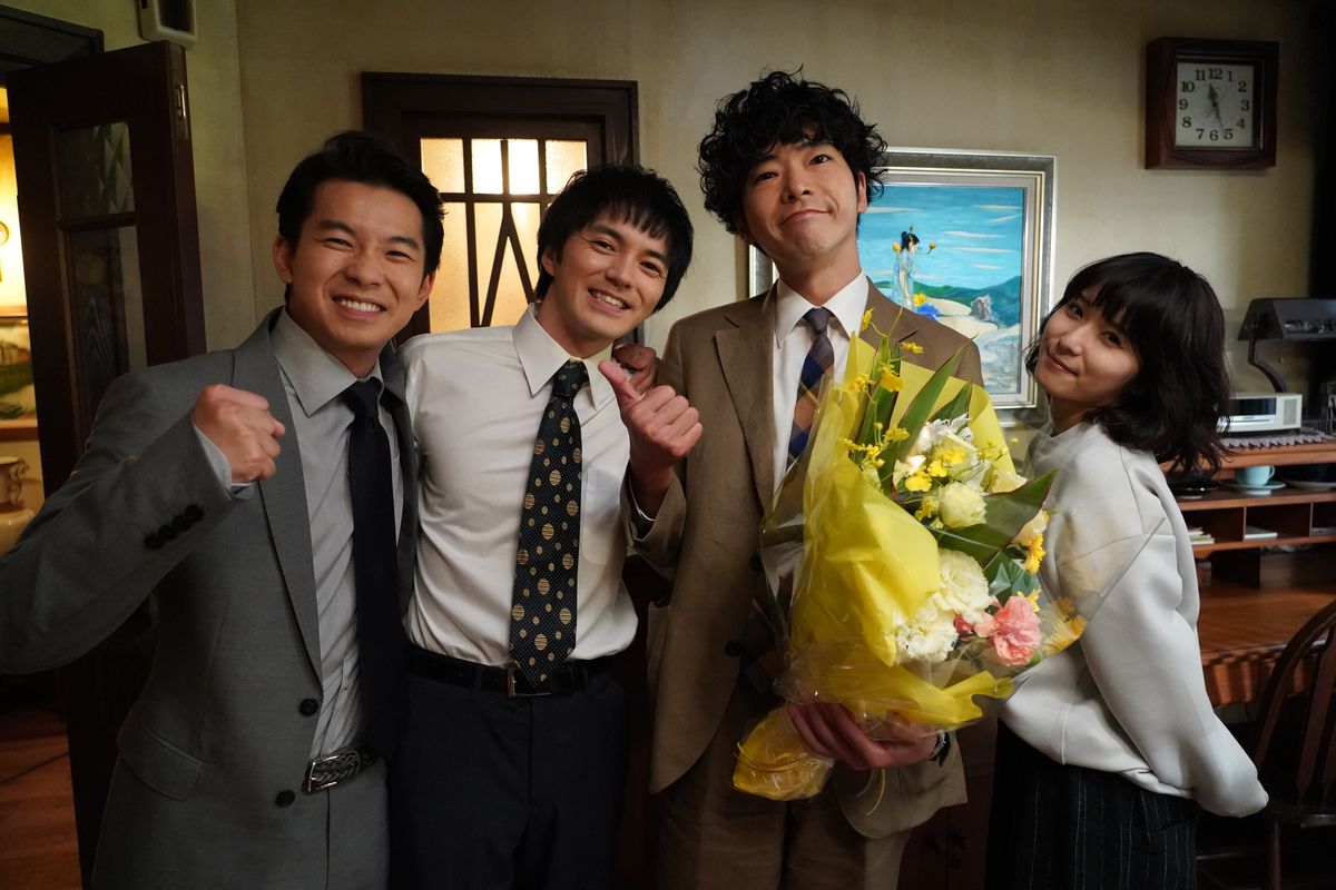ドラマに出演した（左から）仲野太賀さん、林遣都さん、柄本佑さん、松岡茉優さん