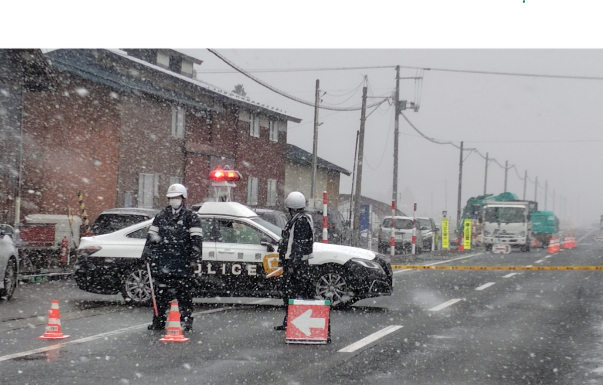 【続報】下水道工事の作業員3人　搬送時意識がない状態　1人が倒れ、救出しようとした2人も倒れる