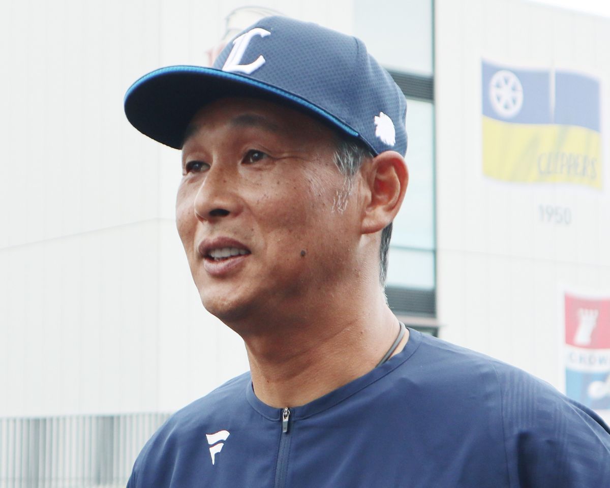 西武の“継投ノーノー未遂”に「監督になってからも...」ファンの声　西口監督は執念のリクエストもくつがえらず苦笑い　5投手で完封リレー