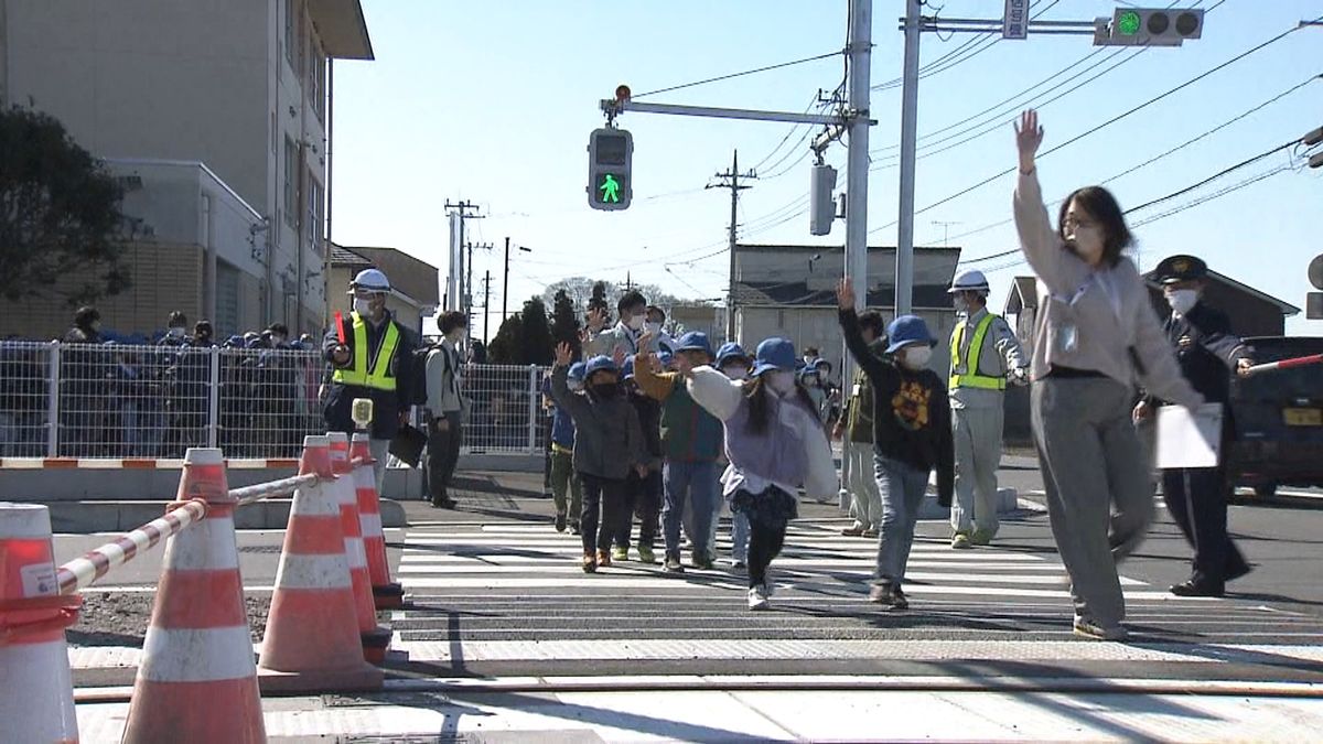 「芳賀・宇都宮LRT」8月開業へ…児童らに体験型安全教室