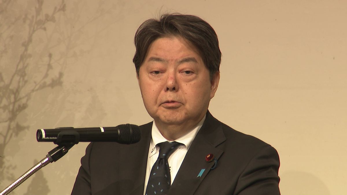 林官房長官 拉致問題「全力で果断に取り組む」