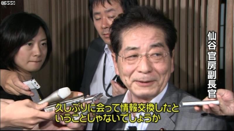 仙谷官房副長官、大連立に向けた調整を加速