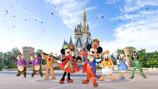 東京ディズニーリゾート 40周年新コスチュームお披露目 色とりどりで華やかさを表現