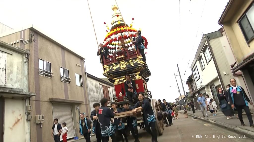 新湊曳山まつりを前に　復興のシンボル…射水市で町内曳き