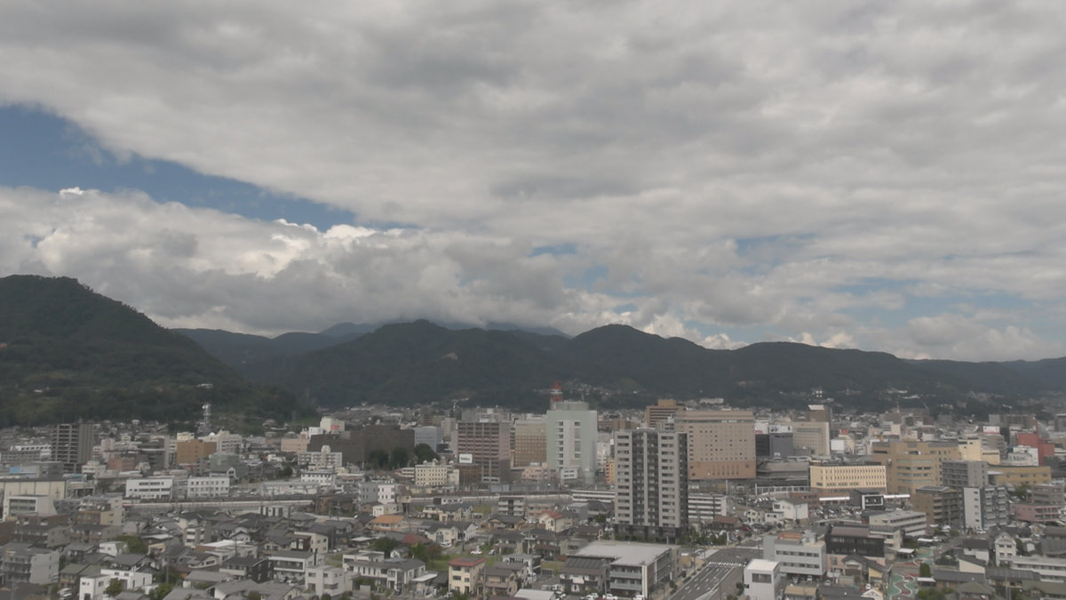 松本・飯田34度　長野33度の予想も　大気の状態不安定　午後激しい雨が降るところも　砂災害や低い土地の浸水などに十分注意を