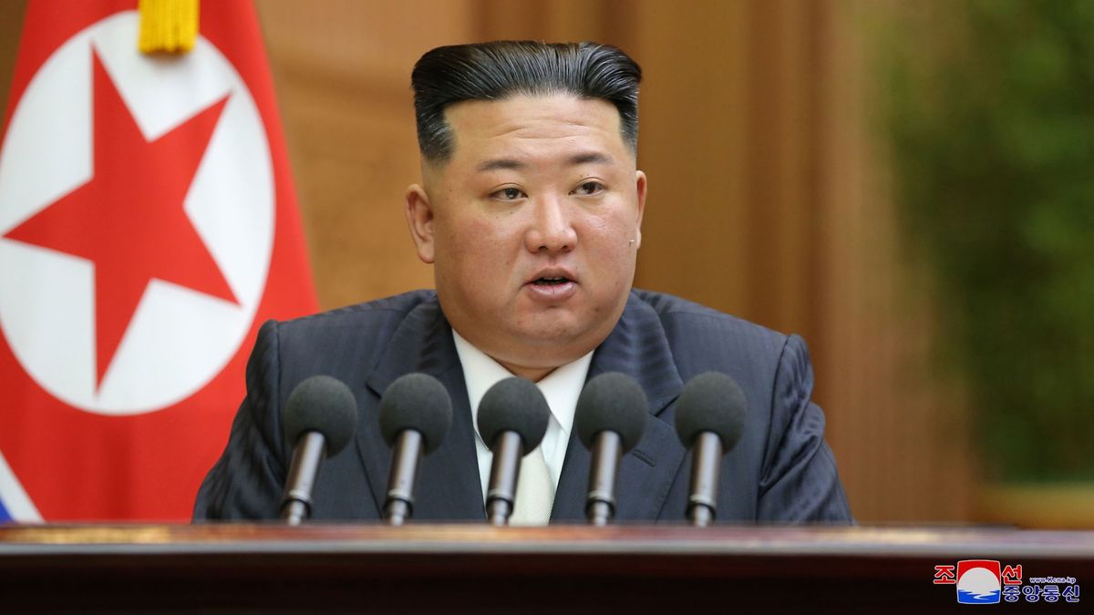 北朝鮮、弾道ミサイルを東に発射　日本のEEZ外に落下か　被害情報は確認されず