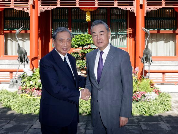 河野洋平氏と会談の中国外交トップ・王毅氏「『台湾有事は日本有事だ』とあおるのは危険だ」日本の関与を強くけん制