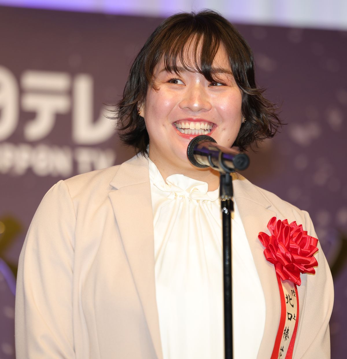 髪をショートヘアに変えた陸上やり投げの北口榛花選手(写真：日刊スポーツ/アフロ)