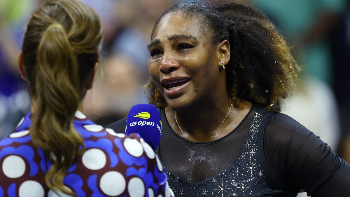 敗戦後のインタビューに涙を見せたセリーナ･ウィリアムズ選手(写真:ロイター/アフロ)