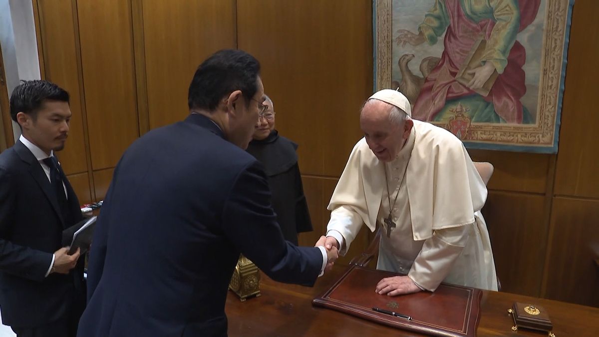 岸田首相がローマ教皇と会談「核兵器のない世界」へ協力を確認