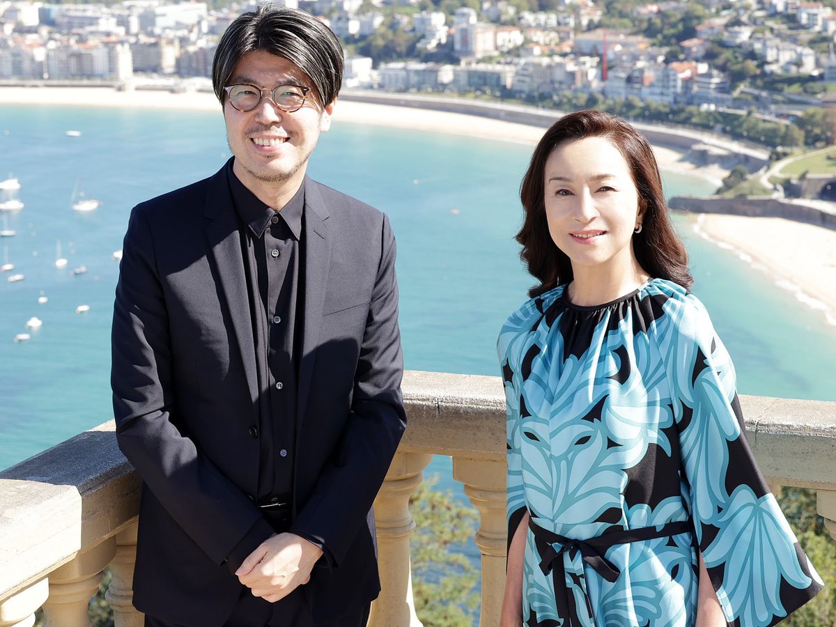 （左から）川村元気監督と原田美枝子さん （C）2022「百花」製作委員会