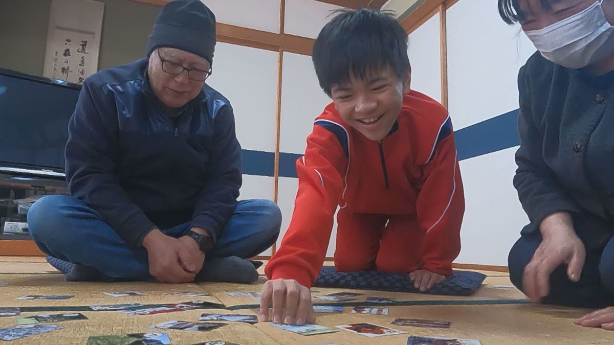 全校児童たった1人　オリジナルかるたで地域発見　地域の人たちの協力に感謝　福井市･殿下地区