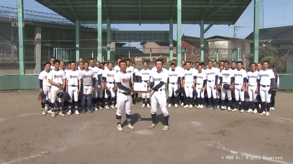 石川県輪島市の高校の野球部が新湊高校と練習試合　激励受ける