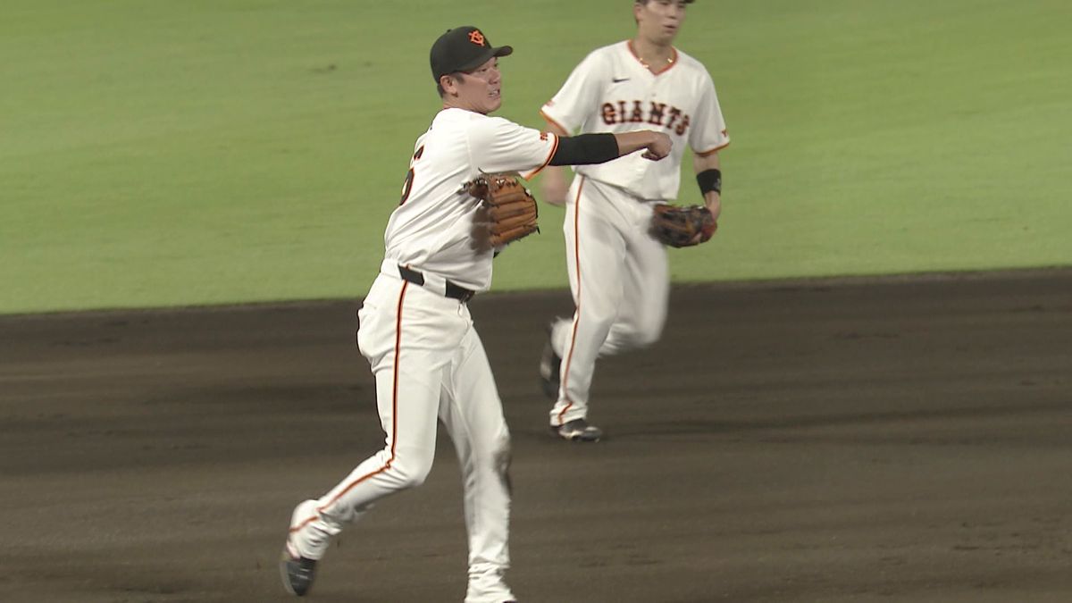 強烈な打球に対して好守備を見せた坂本勇人選手（画像:日テレジータス）